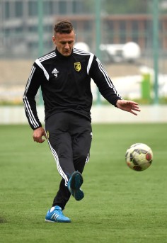 Admir Rascic's 10th goal for the Premier League season  was not enough for Sun Pegasus, who eventually lost to Kitchee.